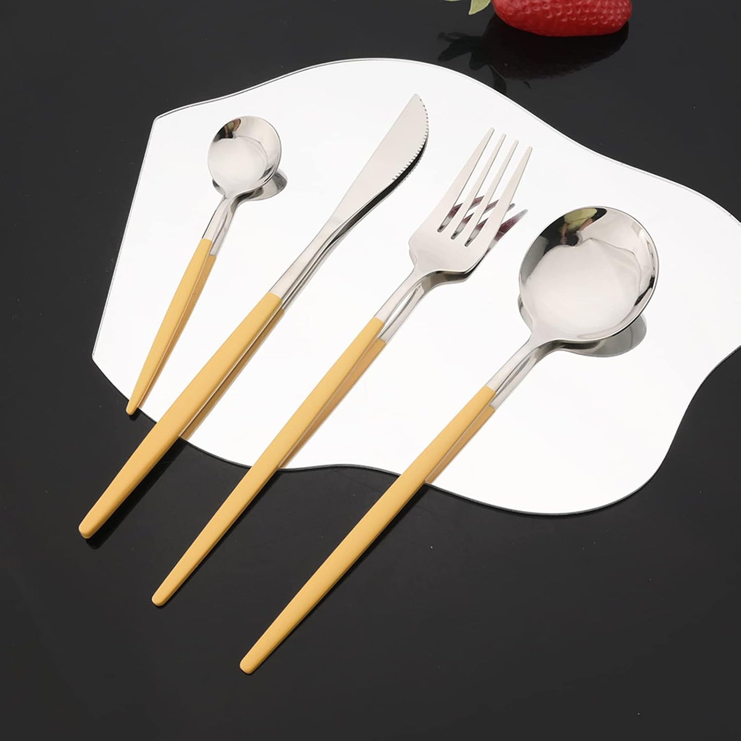 Flatware Set 24 Piece, Stainless Steel Silverware Set, Macaron Small Fresh Color Cutlery Set, Modern Elegant Tableware Set for Party, Christmas, Dinner (Yellow Silver)