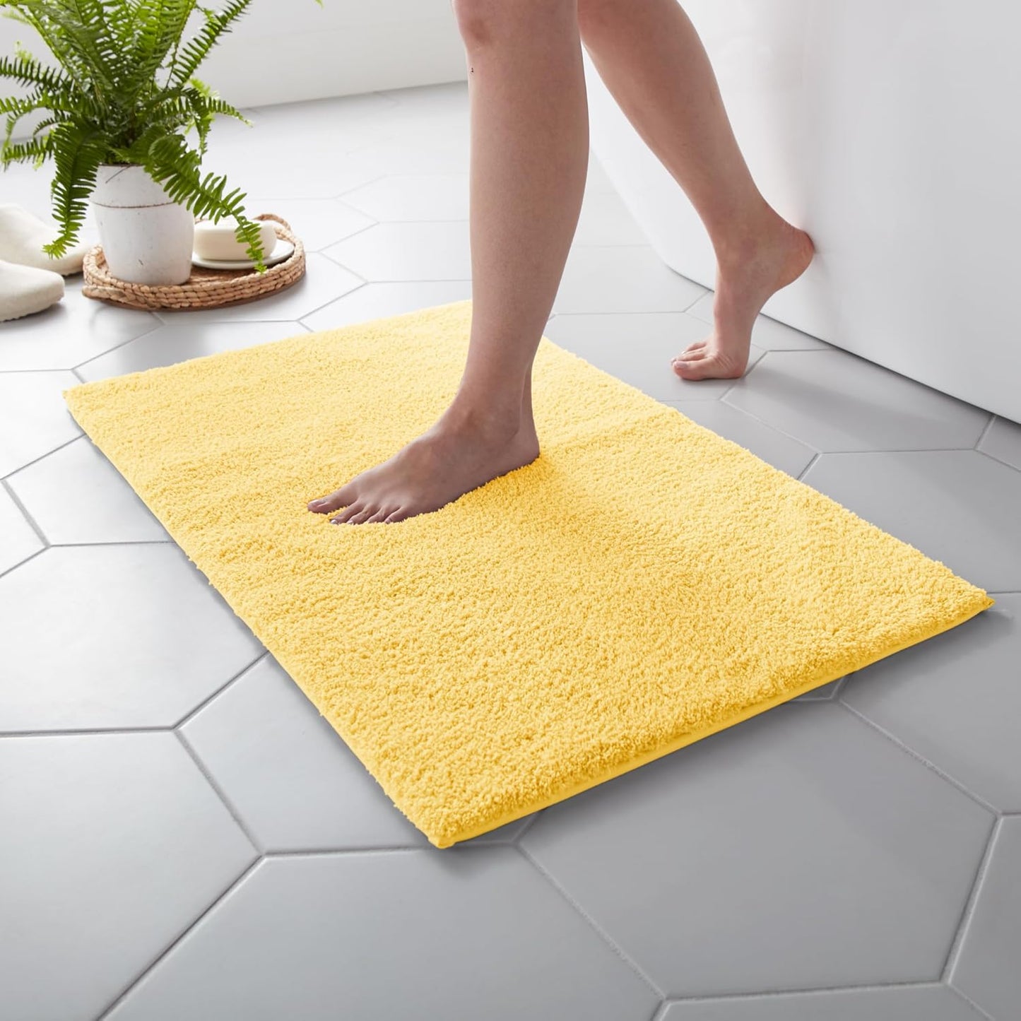 Drylon Microfiber Bath Rug - 1 Piece, Ultra Soft Plush, Non-Slip, Thick, Washable Bathroom Rugs, Home Decor Accessories, Household Essentials, Small Bath Mat, 17" x 24", Yellow
