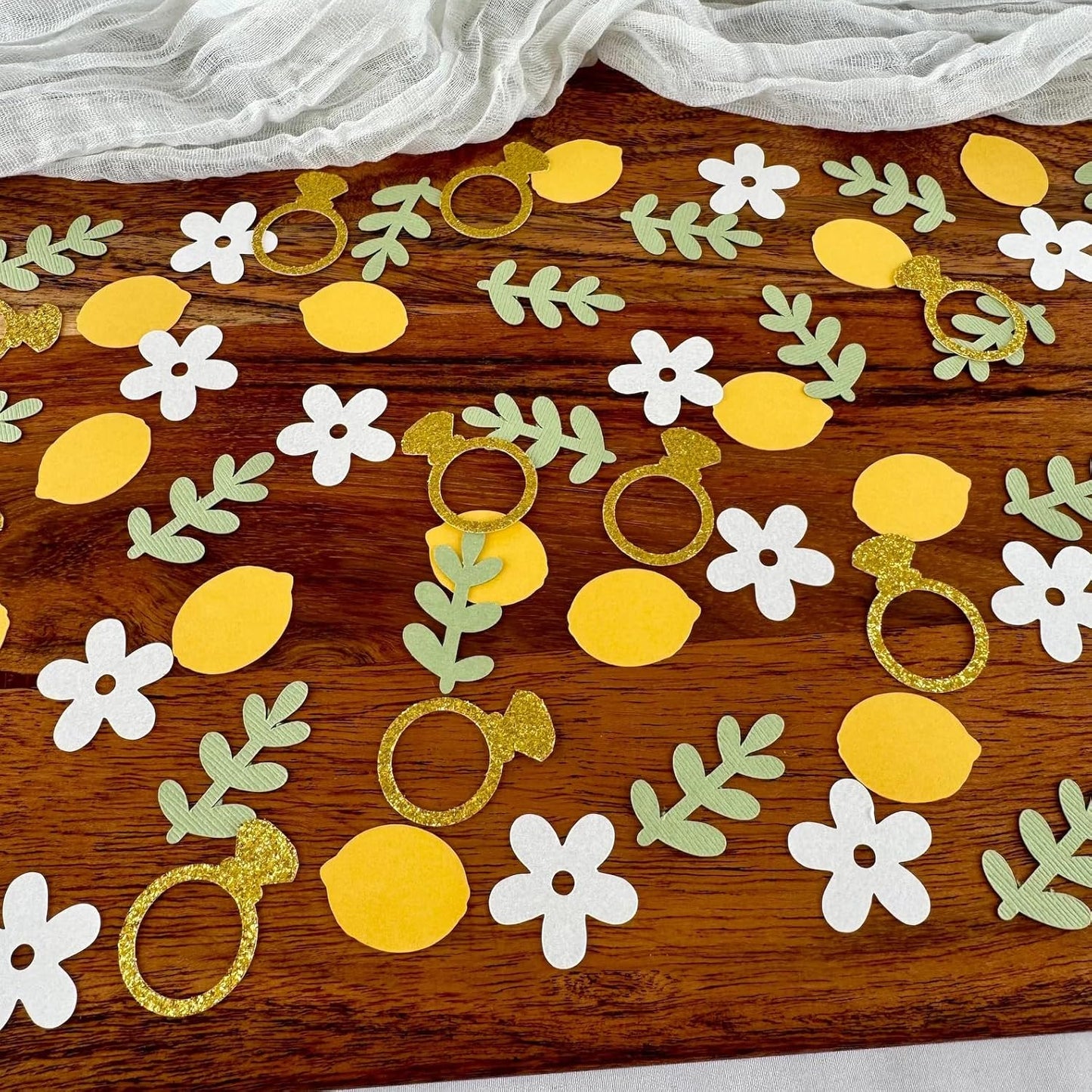 100PCS She Found Her Main Squeeze Confetti,Citrus Themed Bridal Shower Confetti for Lemon Tropical Citrus Bachelorette Wedding Party Decoration
