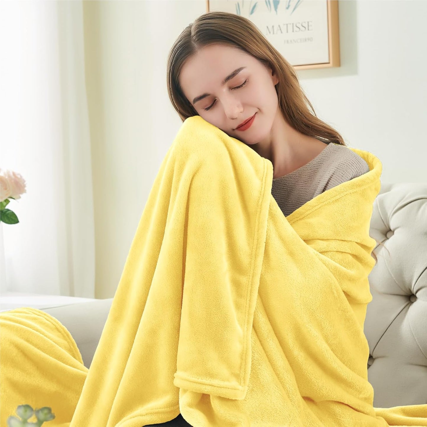 Fleece Blanket Soft Plush Twin Size Blanket Light Yellow 60"x80" | Ultra Soft Fleece, Plush Microfiber, Lightweight Warmth, All Season Comfort, Fade Resistant, Machine Washable, Couch Sofa Bed