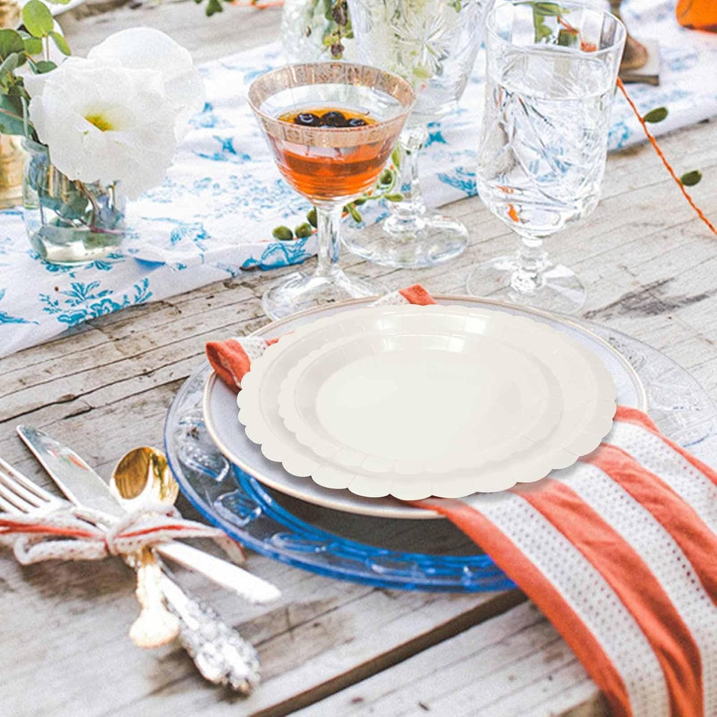 50 Pcs Yellow Scalloped Paper Plates 25 × 7'' and 25 × 9'' Disposable Yellow Scalloped Dinner Plates for Wedding Baby Shower Birthday Party Disposable Dessert Plate
