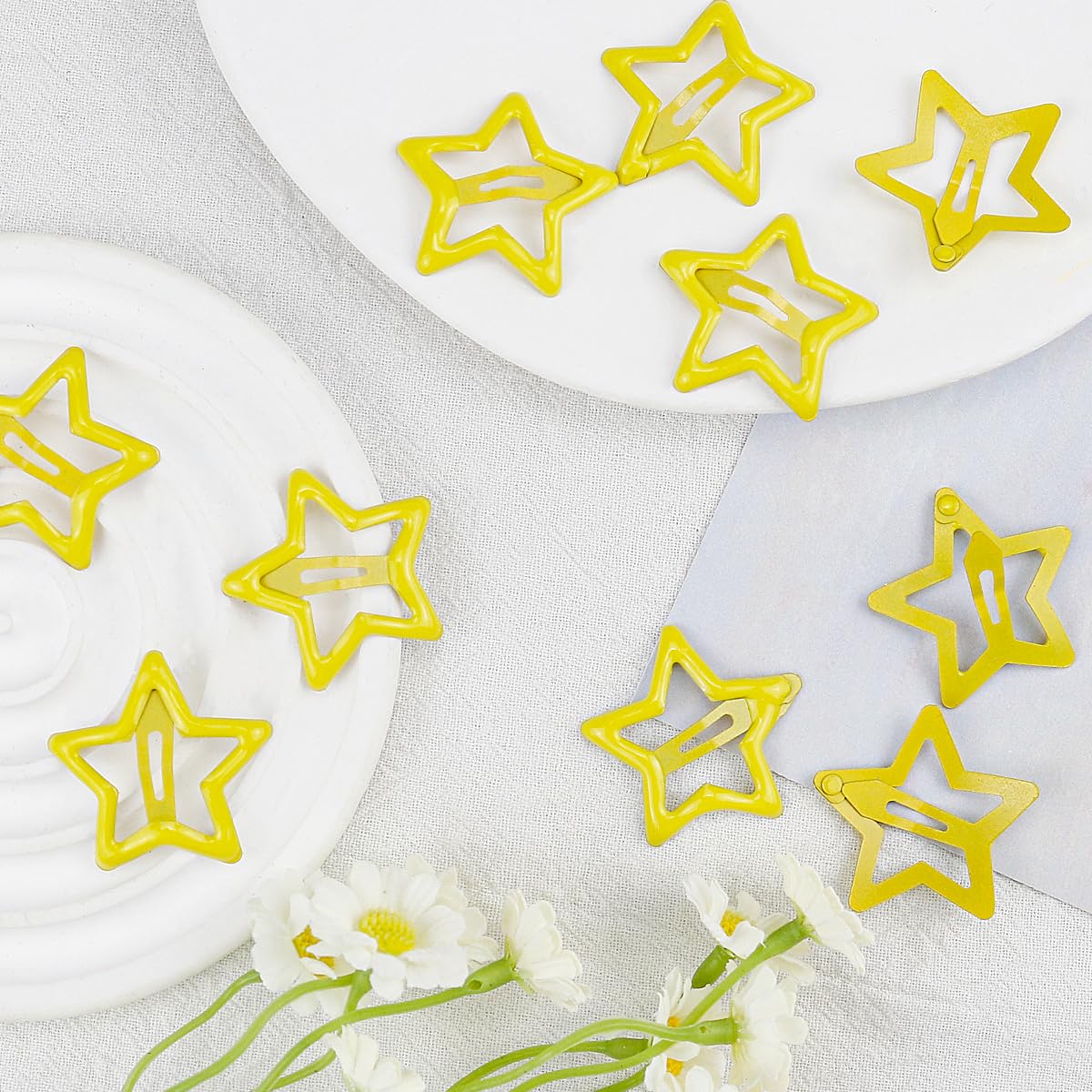 Metal Star Snap Hair Clips Yellow Cute Small Hair Barrettes Y2K Star Hair Clips Hair Access Non-slip Hollow for Women Hairpin Lovely Headpieces for Everyday Fashion and Party 10PCS