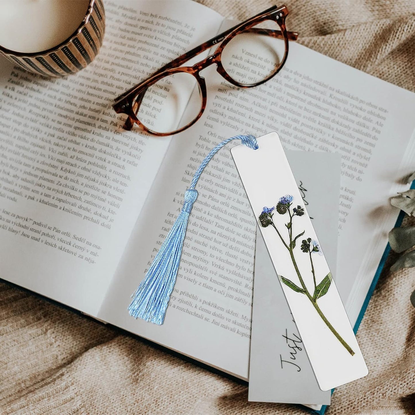 100 Pcs Natural Forget Me Not Pressed Dried Flowers Blue Don't Forget Me Dried Flower Real for Resin Jewelry Candle Card Making Nail Art DIY Home Decoration