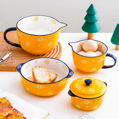 Cute Bee Pattern Kitchen Ceramic Mixing Bowl, 1 Quart Large Bowl, with Pouring Spout and Handle