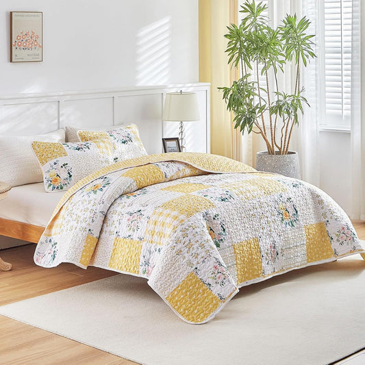 3 Pieces Floral Patchwork Quilt Set Queen, Yellow n White Flowers Design, Soft n Cozy Microfiber Quilt, Bedspread Bed Cover for All Season, 1 Quilt and 2 Pillow Shams- 90x90 inches