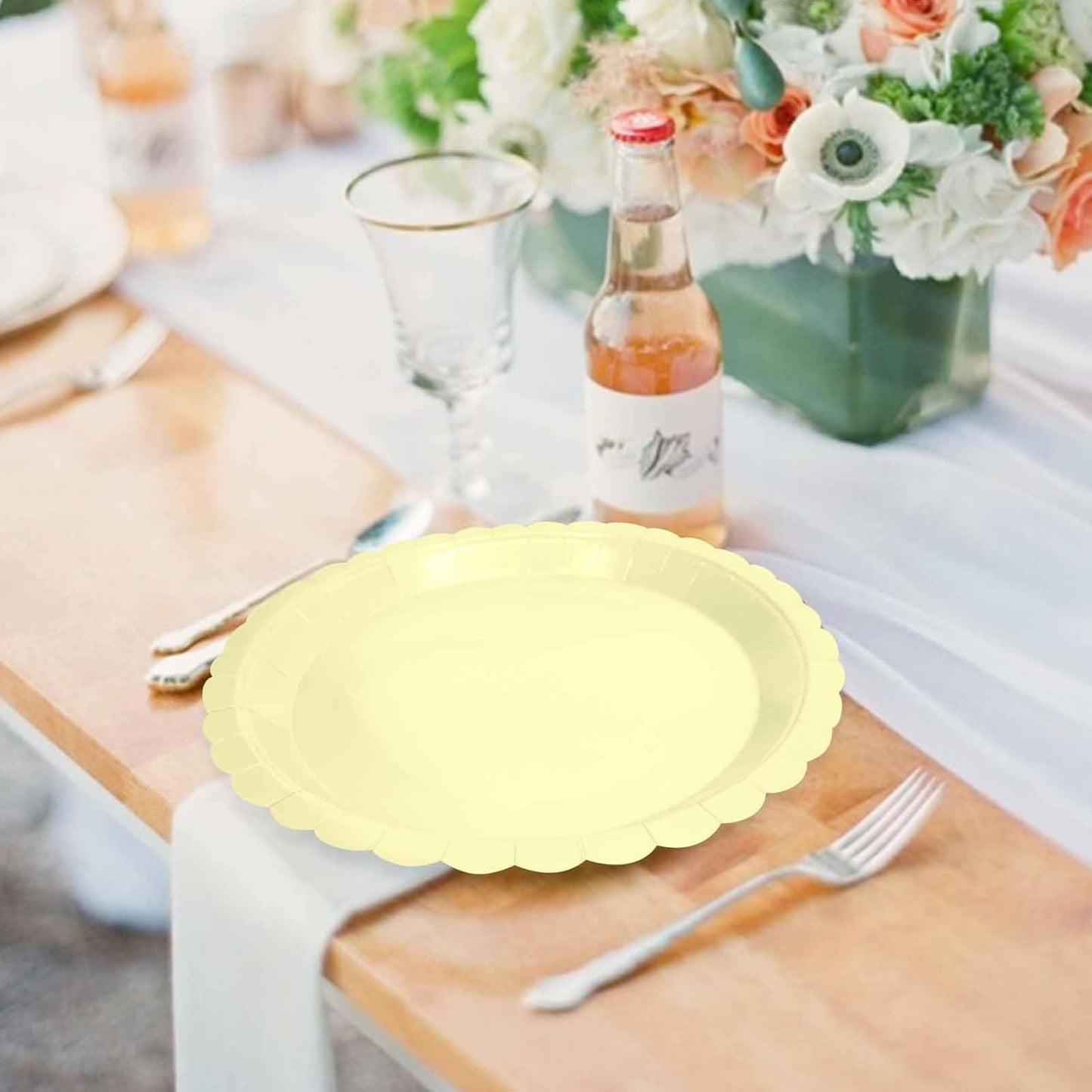 50 Pcs Yellow Scalloped Paper Plates 7 Inch Disposable Yellow Scalloped Dinner Plates for Wedding Baby Shower Birthday Party Supplies Disposable Dessert Plate