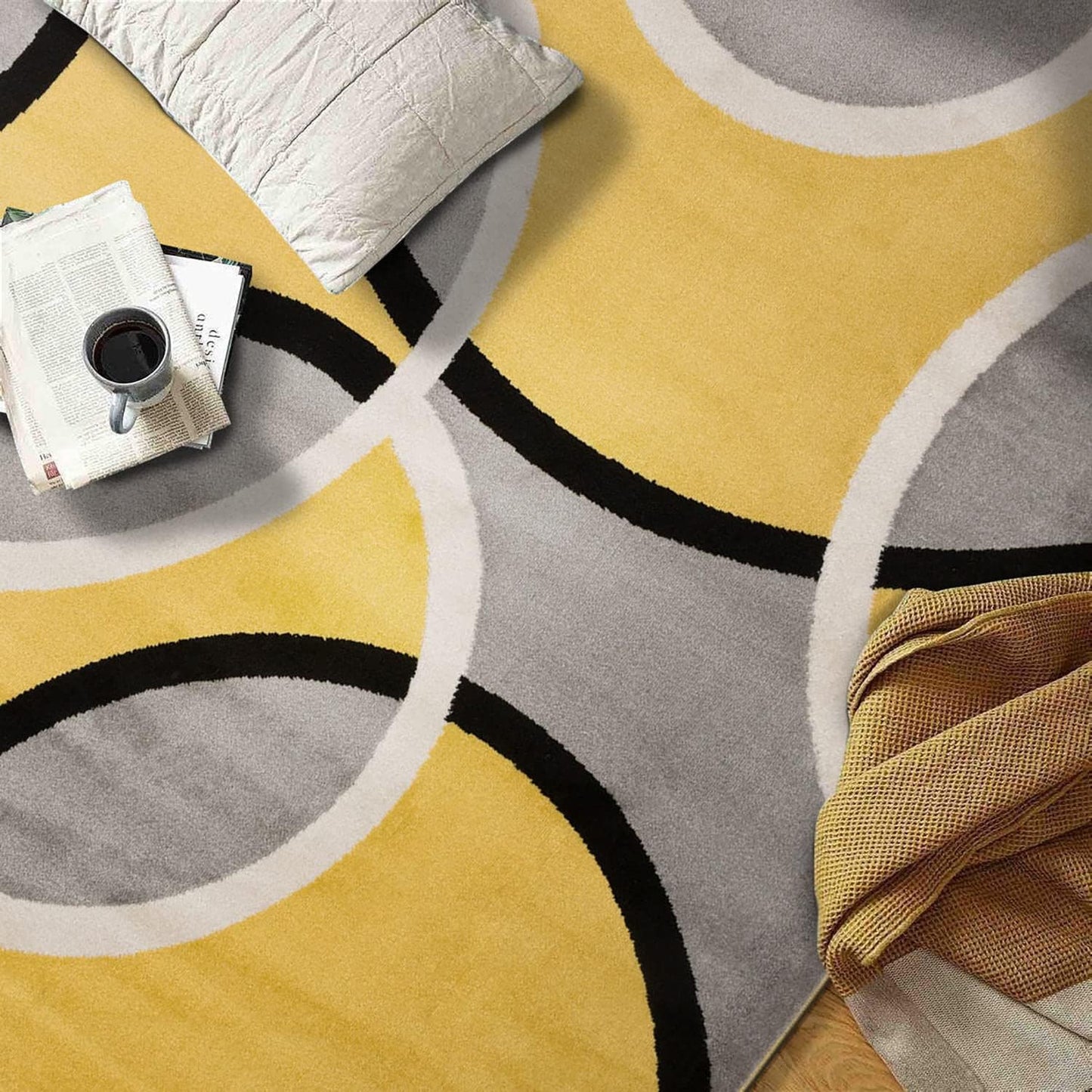 Contemporary Abstract Circles Area Rug, Carpet with Jute Backing for Entryway, Kitchen, or Small Bedroom, Yellow, 3'3" x 5'