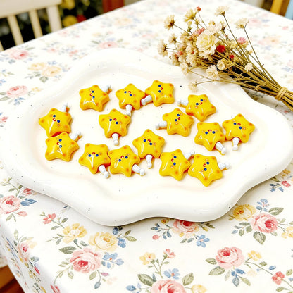 40PCS Yellow Star-Shaped Resin Flatback Charms, Cute Star with White Hat Embellishments Bulk, Glossy Resin Ornaments for DIY Crafts, Scrapbooking, Phone Case & Jewelry Making Decorations Supplies