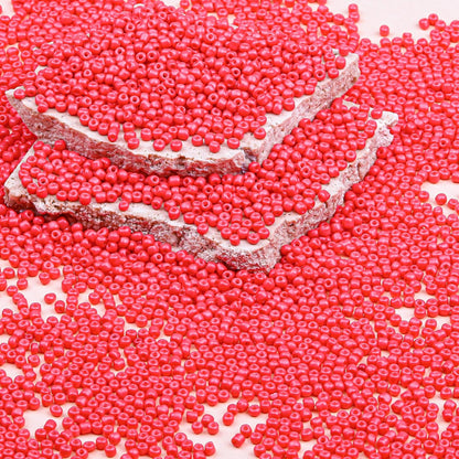 Legefo 4mm Glass Seed Beads Bulk, Yellow 6/0 Small Mini Pony Seed Beads, Tiny Round Craft Bead for Bracelet Necklace Wrist Jewelry Making Beading Weaving DIY Crafts Supplies, 1000pcs
