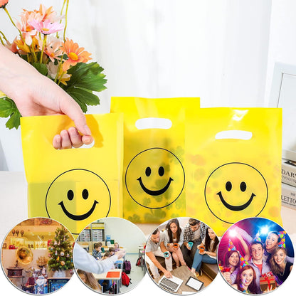 300 Pieces Smile Face Gift Bags 6" x 8" Plastic Party Favors Goodie Treat Bags Bulk with Handle for Kids Birthday Party Classroom School Supplies(Yellow)