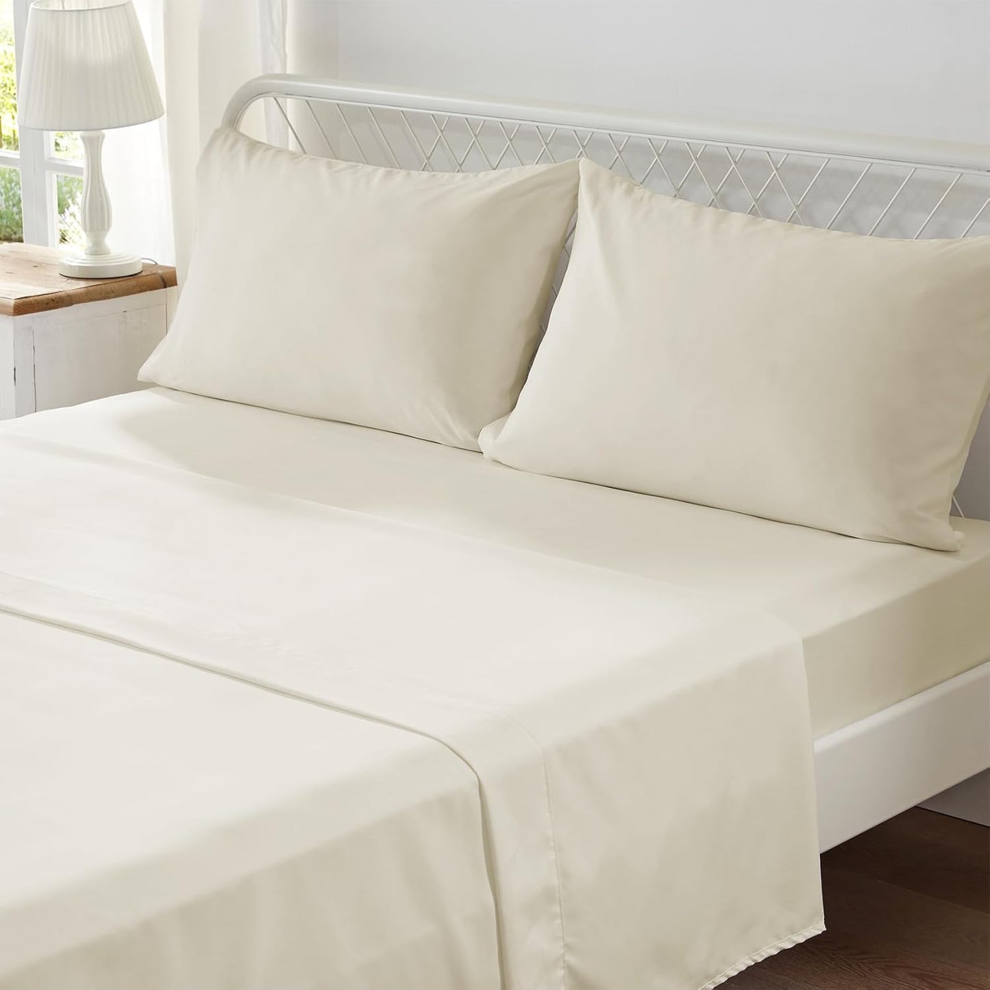 Queen Comforter Set 7 Pieces, Pale Yellow Seersucker Bed in a Bag with Comforter, 2 Pillow Shams, 2 Pillowcases, 1 Flat Sheet, 1 Fitted Sheet