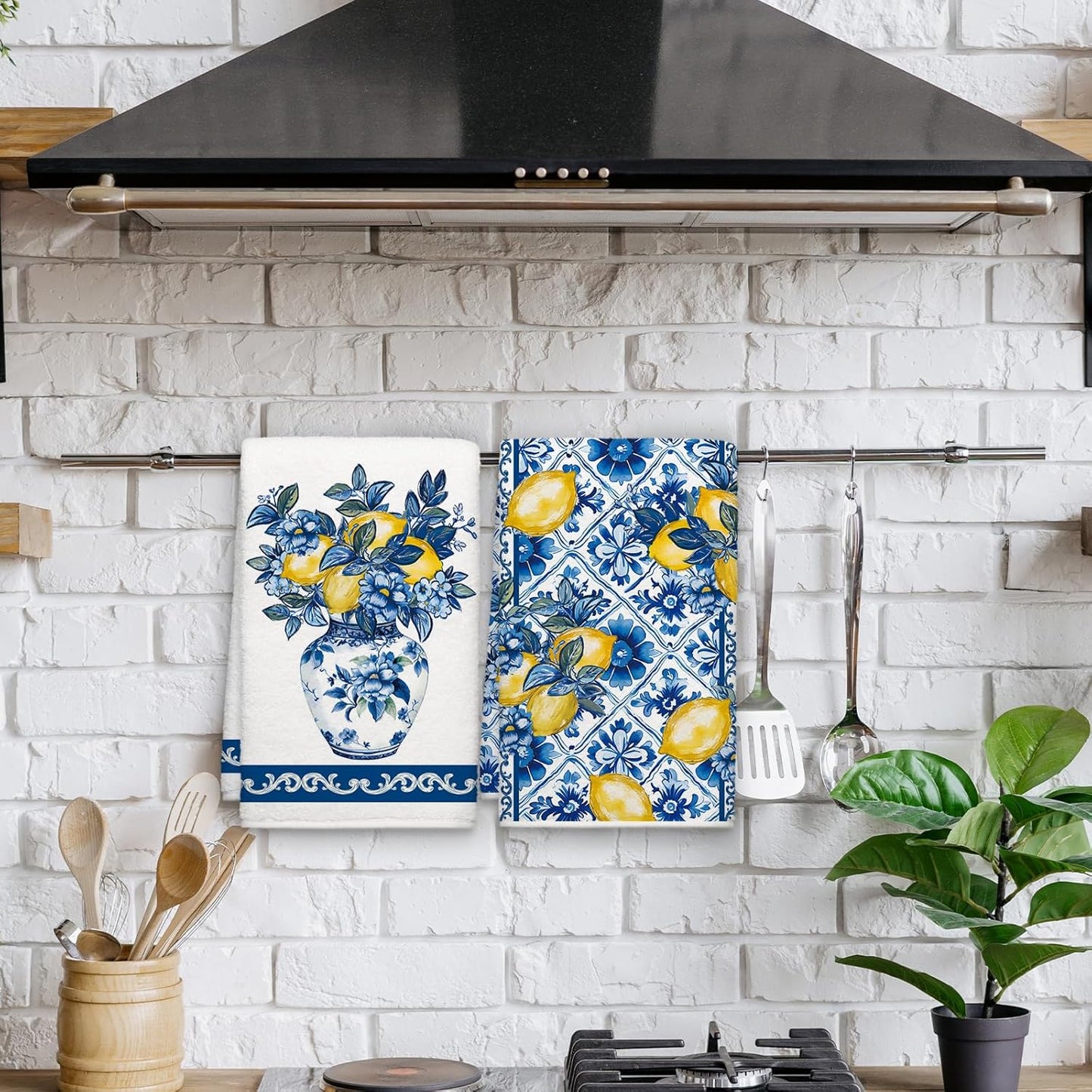 Summer Amalfi Coast Lemon Floral Kitchen Towels, Porcelain Dish Towels Set of 2, Blue and White Chinoiserie 18 x 26 Inch Hand Towel Quick Drying Dishcloth Decor for Kitchen Bathroom Home