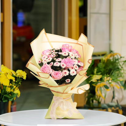 20 Sheets Flower Wrapping Paper - Flower Bouquet Wrapping Paper for DIY Crafts Packaging, Waterproof Flower Paper Wrap for Wedding, Birthday, Flower Shop (Yellow, 22.8''x22.8'')