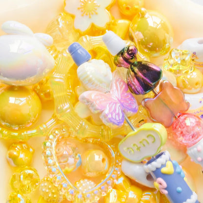 100G Assorted Acrylic Beads for Bracelet Making, Yellow Large Aesthetic Kawaii Beads for Keychain Phone Charms, Multi-Shapes Cute Bead for Jewelry Making, DIY Crafts, Necklace