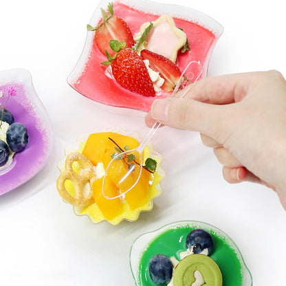 100 Pieces Disposable Mini Ice Cream Spoons, Small Plastic Dessert Tasting Spoons for Cake Yogurt pudding Ice Cream (Light Yellow)