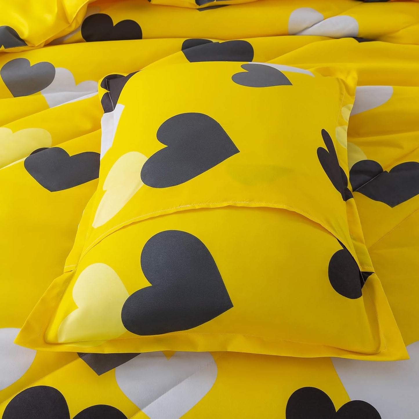 3 Pieces Full Size Comforter Set for Boys Farmhouse Yellow Bedding Set with Black Heart All Season Fluffy Soft Lightweight(1 Comforter & 2 Pillowshams)