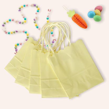 Mini Yellow Goodie Bags 4.7x5.9x2.3 Inch 25Pcs For Party Favor, Gift | Scalloped Edge, Extra Small Size, 120GSM Kraft Paper, Recycled Gift Bags With Handles For Candy, Treat, Halloween, Christmas