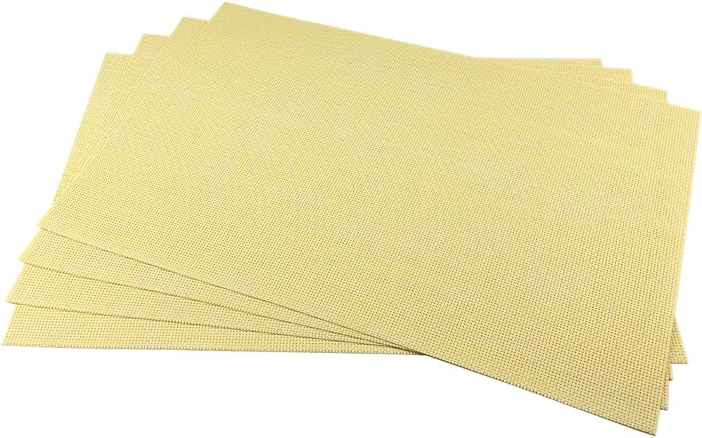Placemats Easy to Clean Crisscross Woven Vinyl Place Mats Durable Non-Slip Heat Resistant Table Mats Placemats for Kitchen Table Set of 4,Yellow