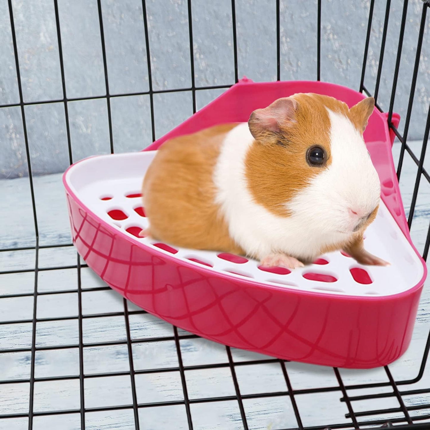 Rabbit Litter Box Toilet Bunny Corner Potty for Guinea Pigs, Pink | Sturdy plastic, 9.45"x7.09"x4.33" pan, scalloped splash guard, mesh drop-through design, easy rinse-clean, for small animal
