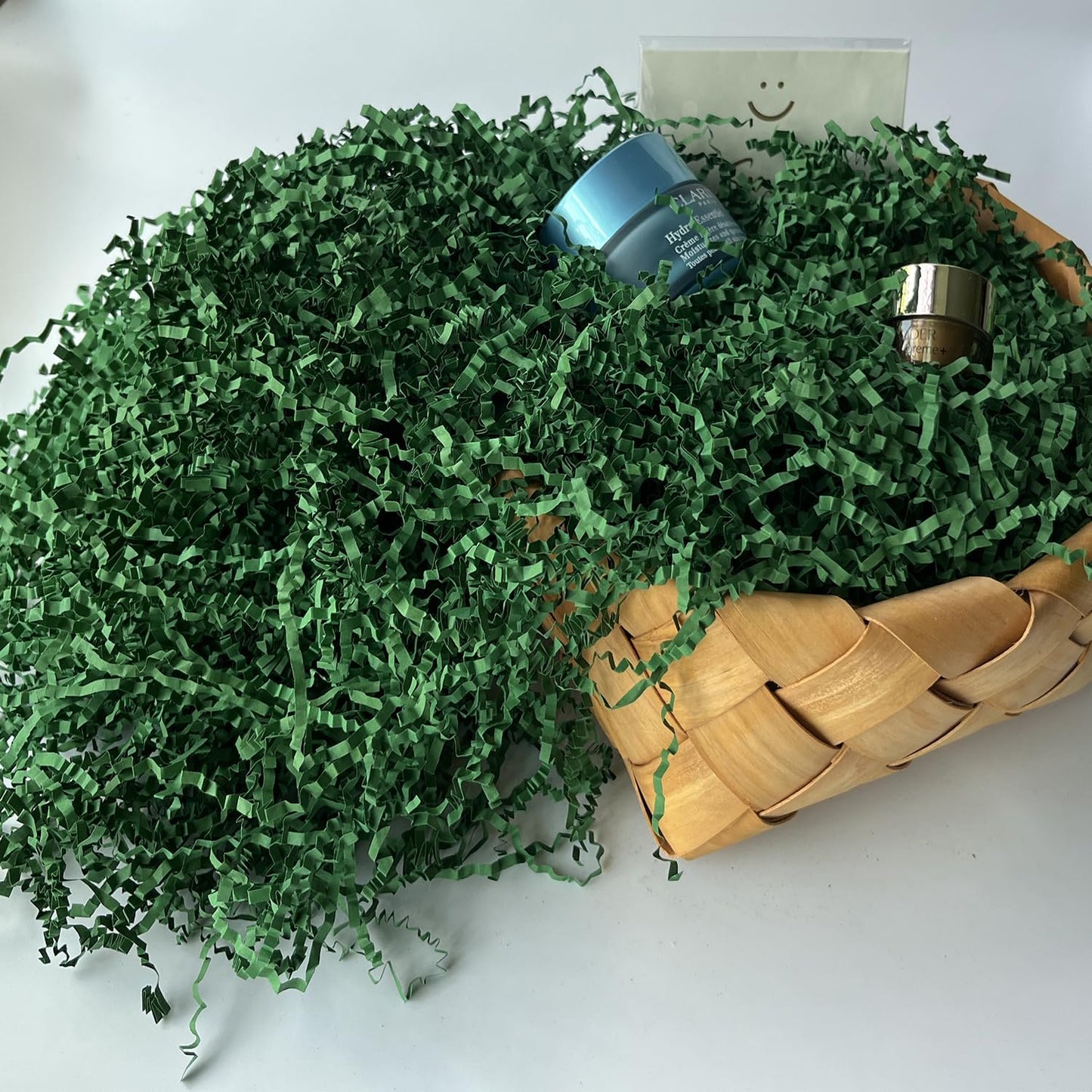 Crinkle Cut Paper Shred Filler, Shredded Paper for Gift Box, Crinkle Paper Cut Paper Easter Grass Tissue Paper for Gift Wrapping & Basket Filling（Light Yellow）
