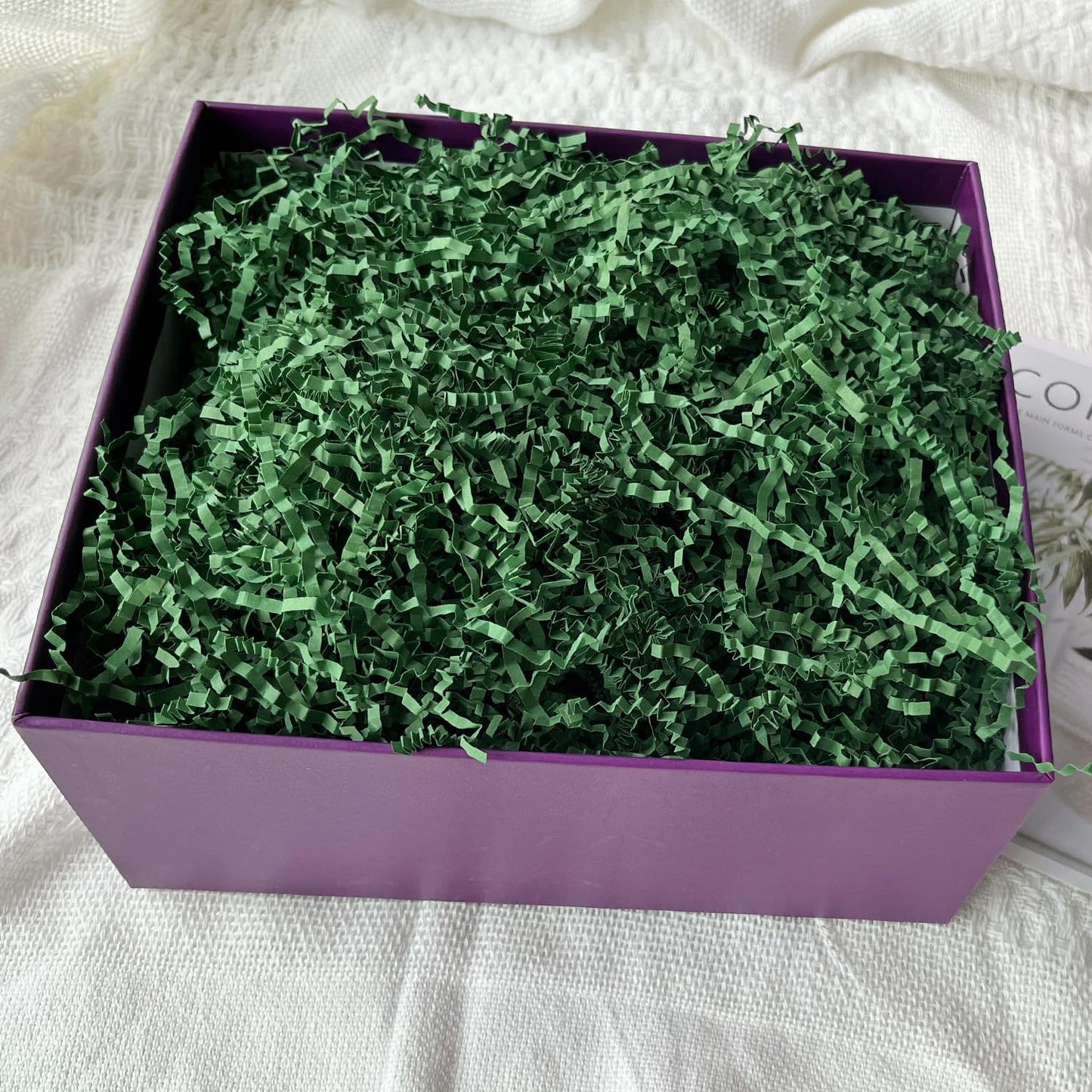 Crinkle Cut Paper Shred Filler, Shredded Paper for Gift Box, Crinkle Paper Cut Paper Easter Grass Tissue Paper for Gift Wrapping & Basket Filling（Light Yellow）