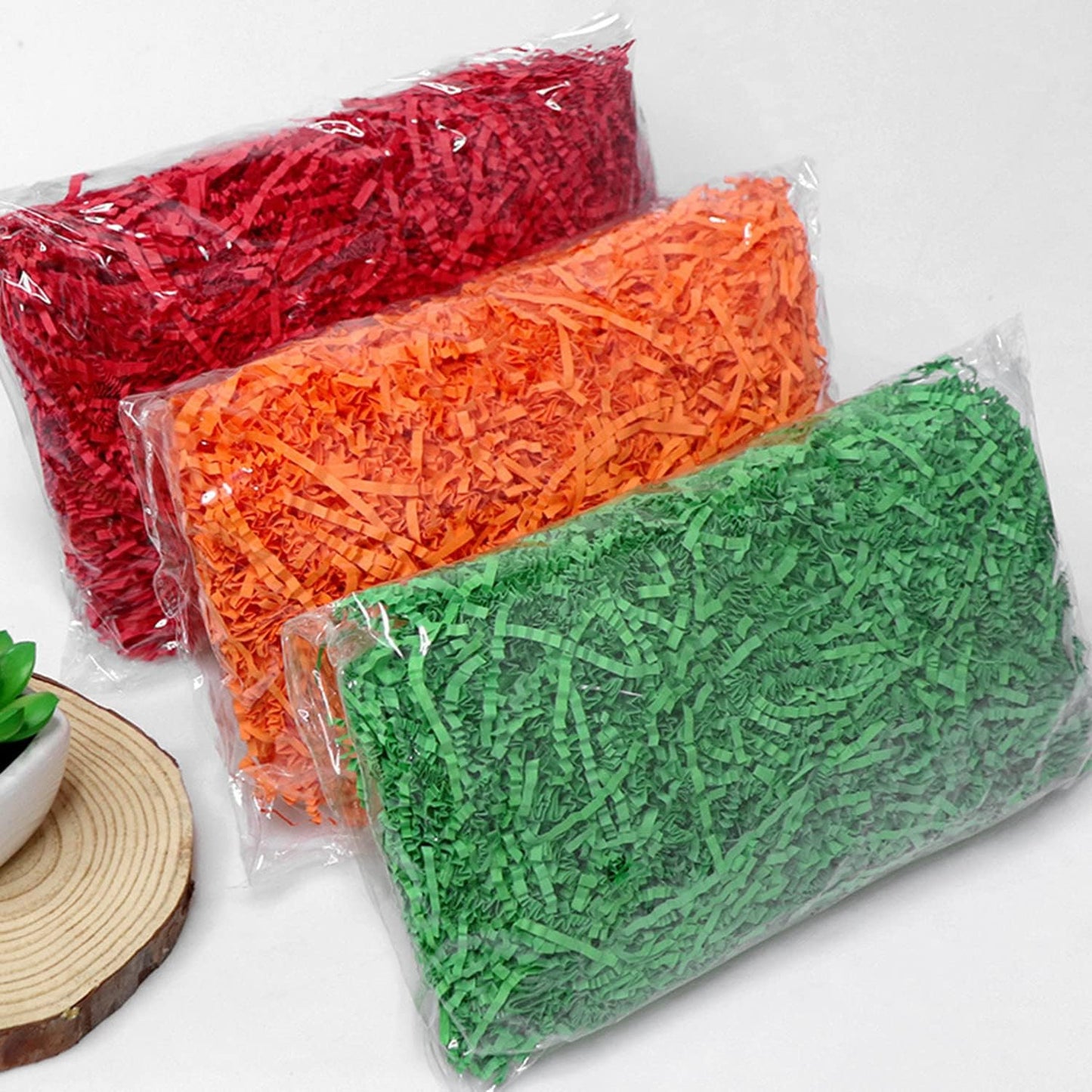 Crinkle Cut Paper Shred Filler, Shredded Paper for Gift Box, Crinkle Paper Cut Paper Easter Grass Tissue Paper for Gift Wrapping & Basket Filling（Light Yellow）