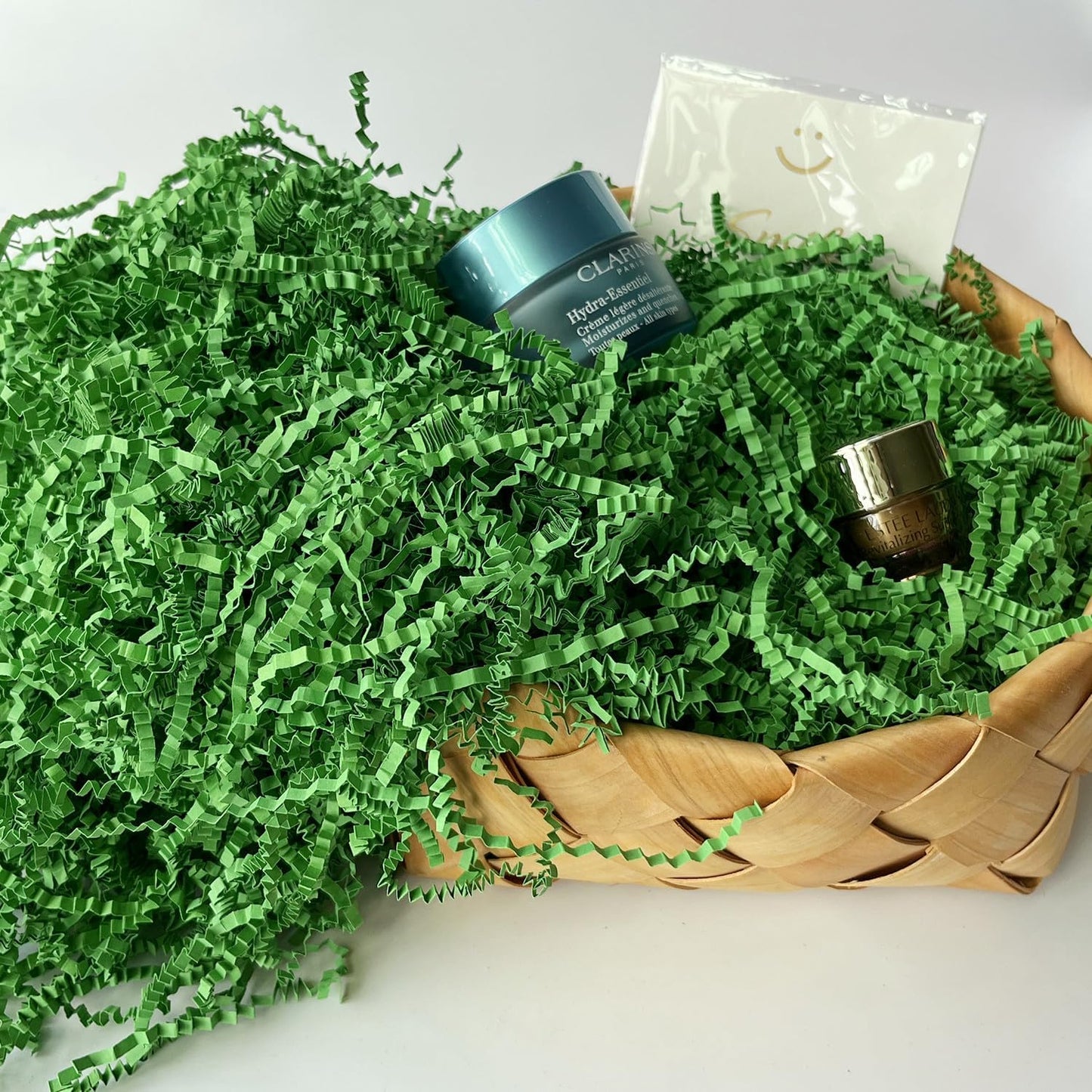 Crinkle Cut Paper Shred Filler, Shredded Paper for Gift Box, Crinkle Paper Cut Paper Easter Grass Tissue Paper for Gift Wrapping & Basket Filling（Light Yellow）