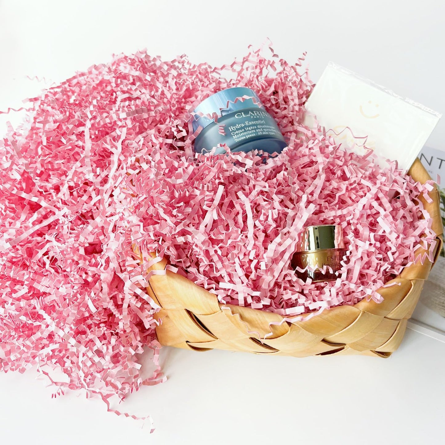 Crinkle Cut Paper Shred Filler, Shredded Paper for Gift Box, Crinkle Paper Cut Paper Easter Grass Tissue Paper for Gift Wrapping & Basket Filling（Light Yellow）