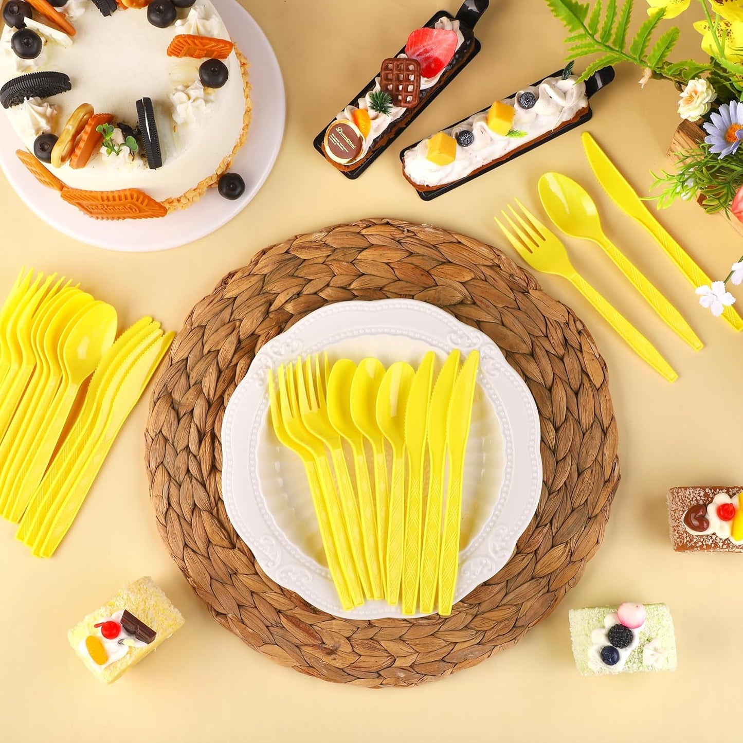 90 Pieces Yellow Plastic Cutlery Set Disposable Plastic Utensils Heavy Duty Flatware Set Includes 30 Knives 30 Forks 30 Spoons for Birthday Wedding Party, Picnic
