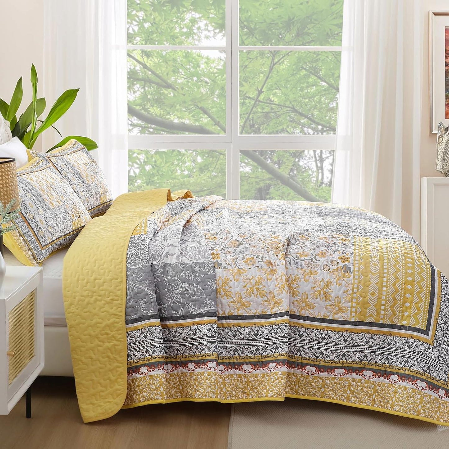 Yellow Quilt Set Queen,Bohemian Patchwork Bedspread Coverlet Set, Reversible Boho Floral Pattern Bedspreads Bedding Quilt Set for All Seasons (96"x90")