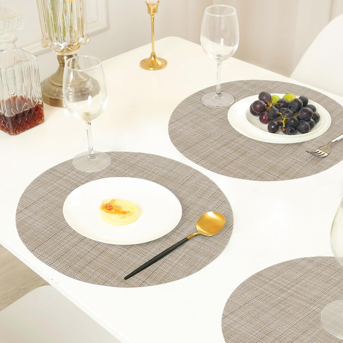 Light Yellow Placemats Set of 4 Round Vinyl Placemats13 inch Heat Resistant Non-Slip Tablemats Washable Place Mats for Dining Table