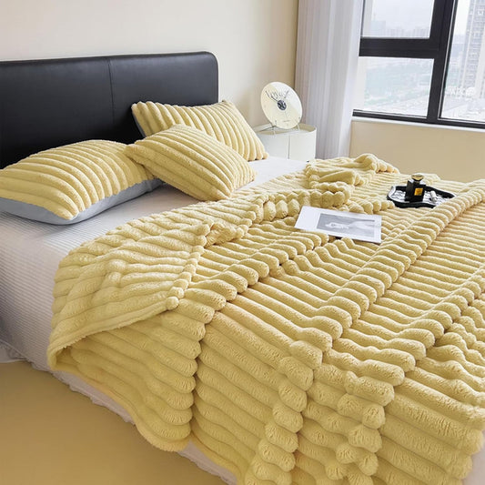 Thickened Rabbit Plush Velvet Cover Blanket, Thickened Faux Rabbit Fur Throw Blanket, Faux Fur Throw Blankets for Couch&Bed,Warm Fuzzy Home Room Decor Throws (Creamy Yellow,100x150 cm/39.3x59.0 in)
