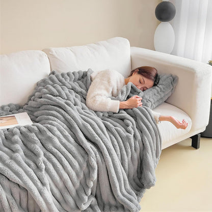 Thickened Rabbit Plush Velvet Cover Blanket, Thickened Faux Rabbit Fur Throw Blanket, Faux Fur Throw Blankets for Couch&Bed,Warm Fuzzy Home Room Decor Throws (Creamy Yellow,100x150 cm/39.3x59.0 in)