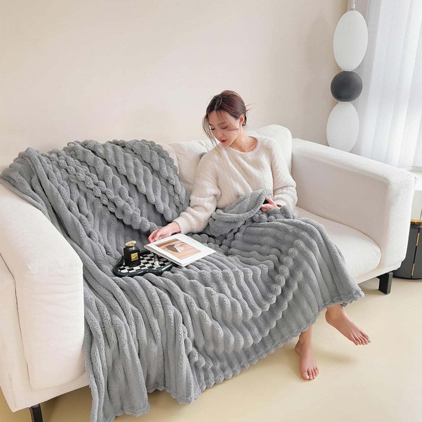Thickened Rabbit Plush Velvet Cover Blanket, Thickened Faux Rabbit Fur Throw Blanket, Faux Fur Throw Blankets for Couch&Bed,Warm Fuzzy Home Room Decor Throws (Creamy Yellow,100x150 cm/39.3x59.0 in)
