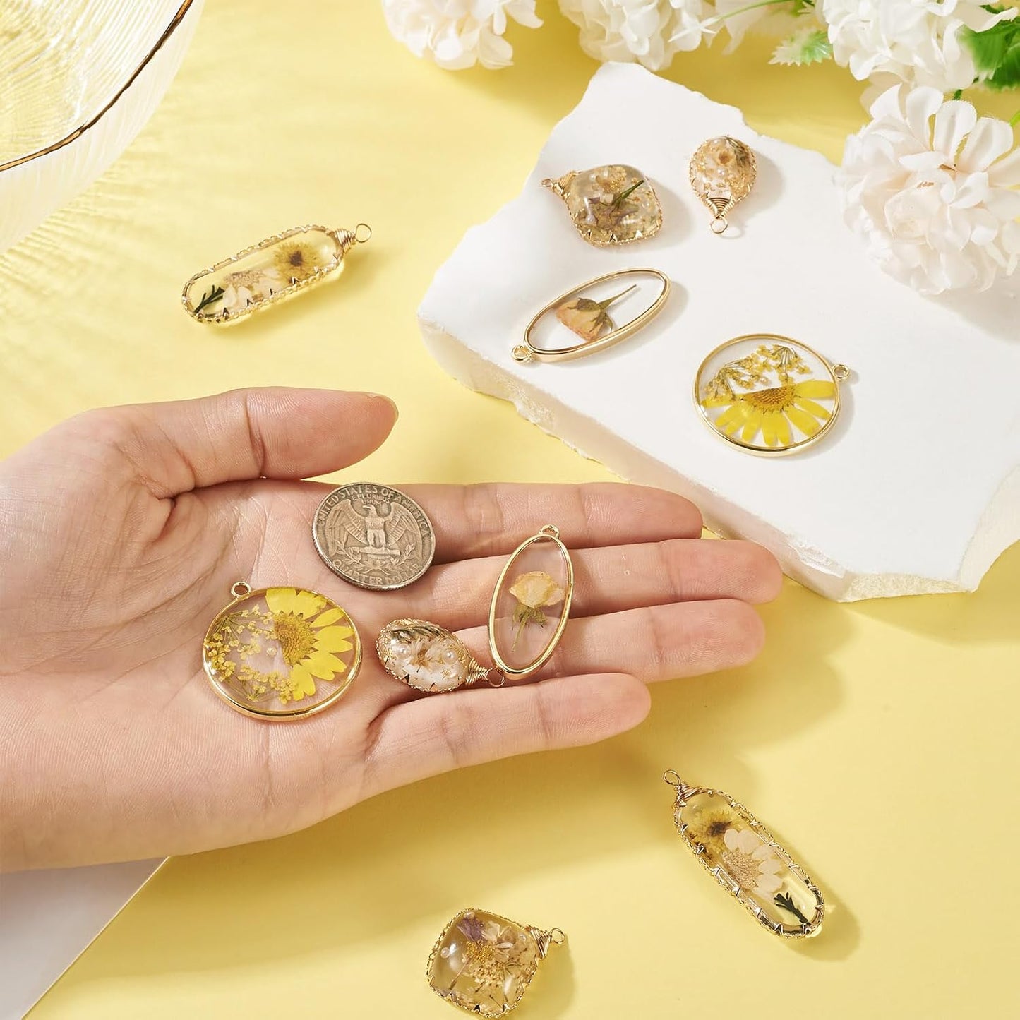 Elecrelive 10Pcs Resin Dried Flower Pendants Yellow Pressed Flower Charms Epoxy Resin Pendants for Necklace Floral Keychain Mothers Day Jewelry