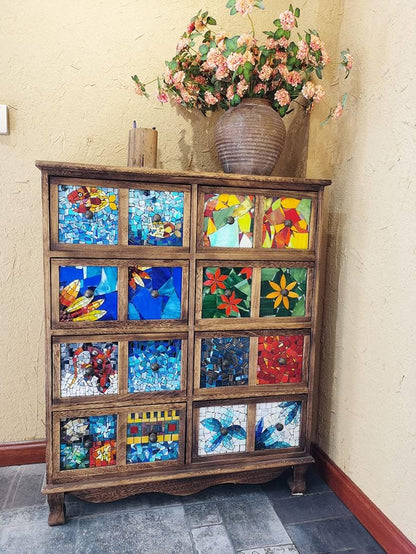 1.1lb Irregular Crystal Mosaic Tiles,Small Mosaic Tile DIY Hobbies Children Handmade Crystal Craft for Crafts Bulk DIY Picture Frames Handmade Jewelry Coaster (Gold Series)