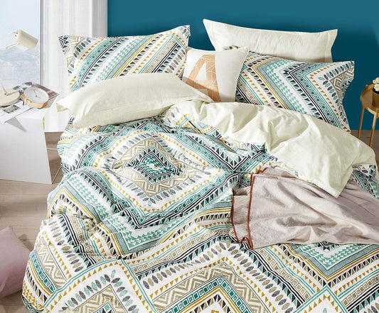 Comforter Queen Size, 600 Thread Count Golden Yellow & Dark Blue Bohemian Pattern Printed on White Reversible Comforter Sets,Down Alternative Bedding Set 3Pcs (Queen, Teal Geometric)