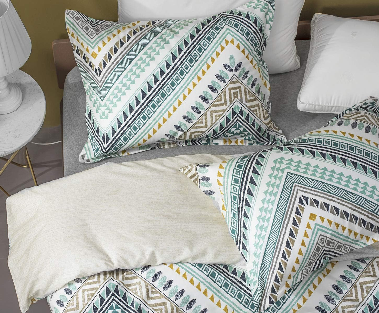 Comforter Queen Size, 600 Thread Count Golden Yellow & Dark Blue Bohemian Pattern Printed on White Reversible Comforter Sets,Down Alternative Bedding Set 3Pcs (Queen, Teal Geometric)
