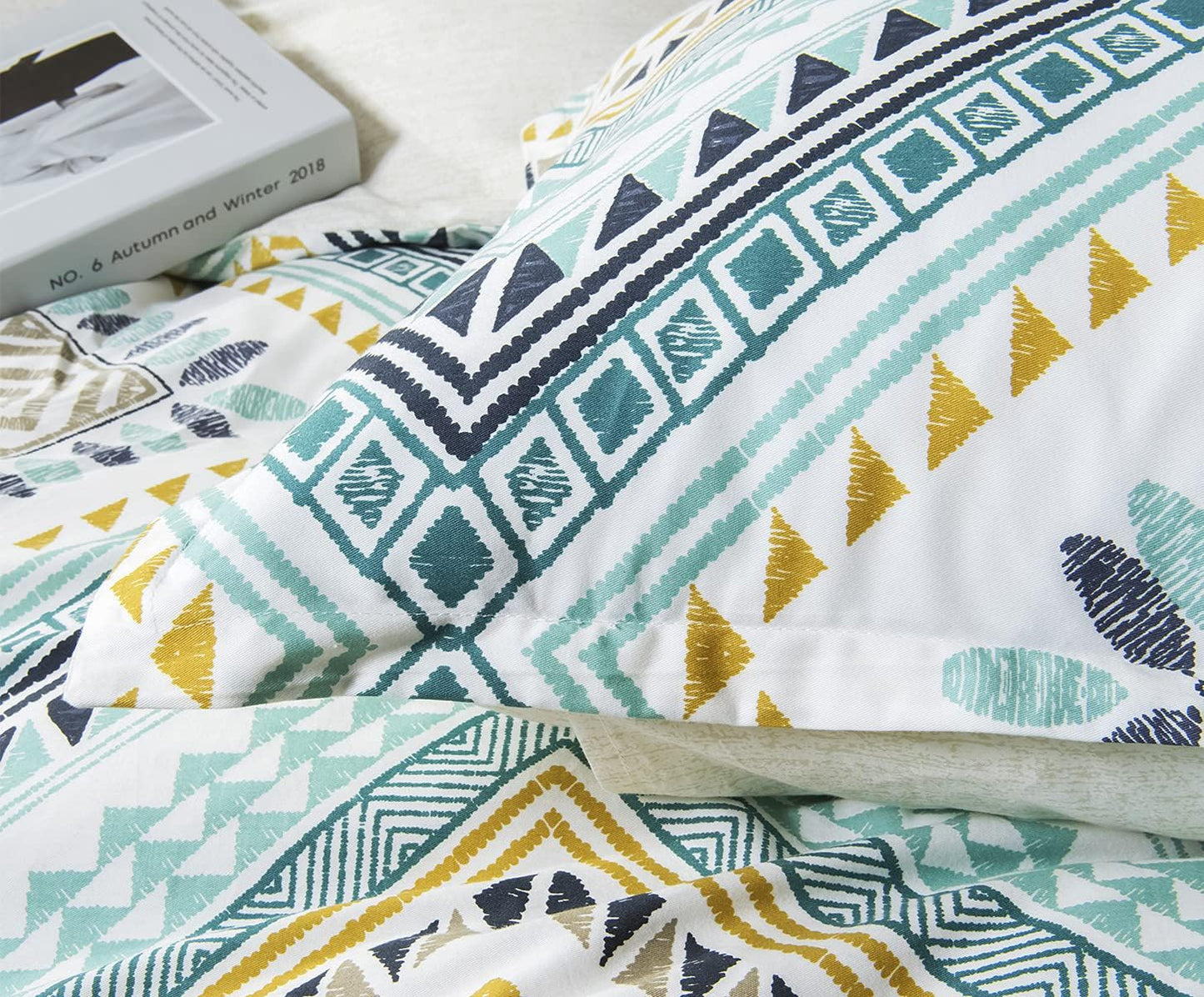 Comforter Queen Size, 600 Thread Count Golden Yellow & Dark Blue Bohemian Pattern Printed on White Reversible Comforter Sets,Down Alternative Bedding Set 3Pcs (Queen, Teal Geometric)