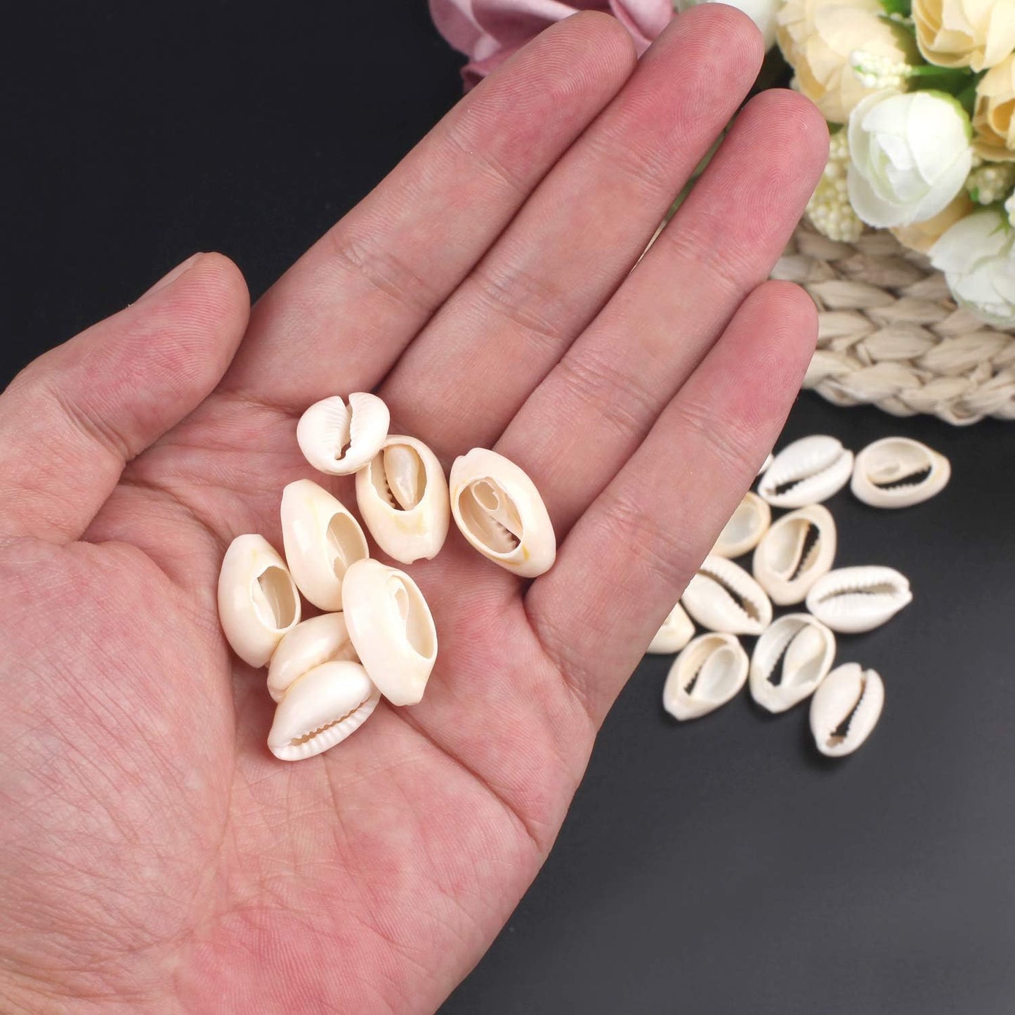 100Pcs Cowrie Shell Beads, Natural Shell Bead for Jewelry Making & Hair | White Natural Spiral Shell Bead, 0.39”-0.52”, Summer Beach Cowrie Shells for DIY Craft Bracelets, Necklaces, Anklets