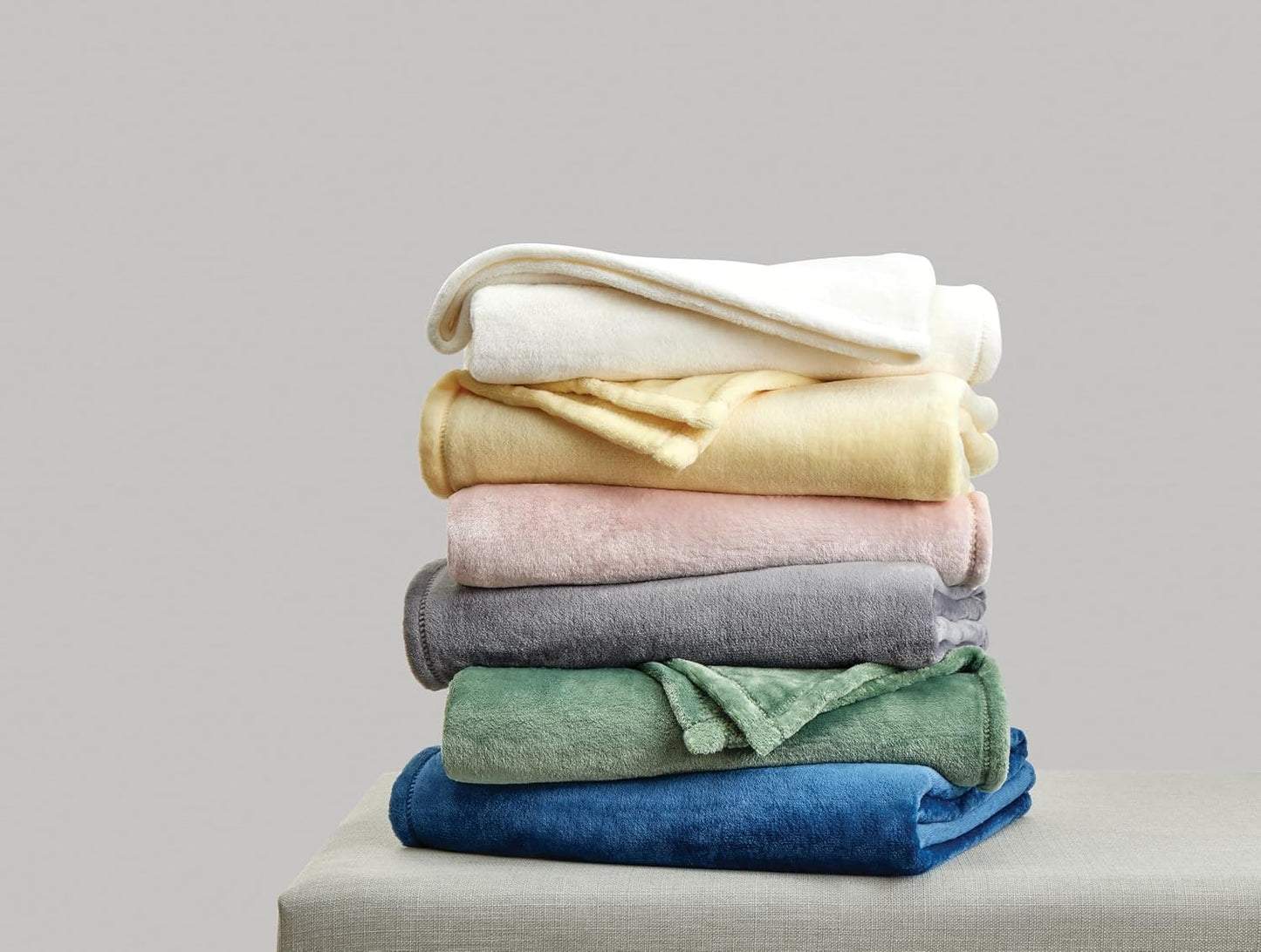 Solid Plush Throws Yellow Polyester 1-Piece 50x60 Throw Blanket, Solid Themed, for Men and Women, Oeko-TEX Certified Confidence