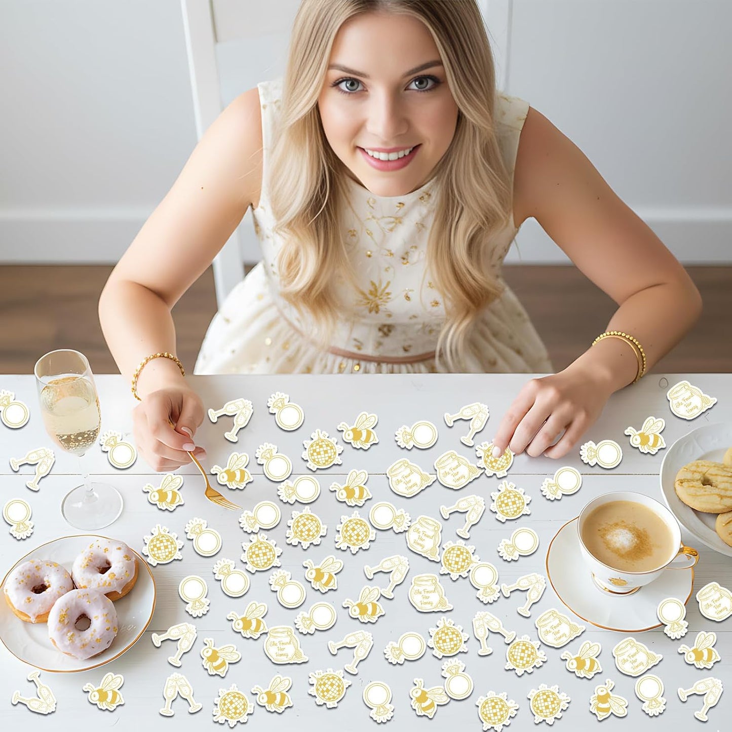 She Found Her Honey Bachelorette Party Confetti 200Pcs Yellow Bee Theme Table Scatter Decorations Double-Sided Paper Bridal Shower Wedding Baby Shower Party Supplies