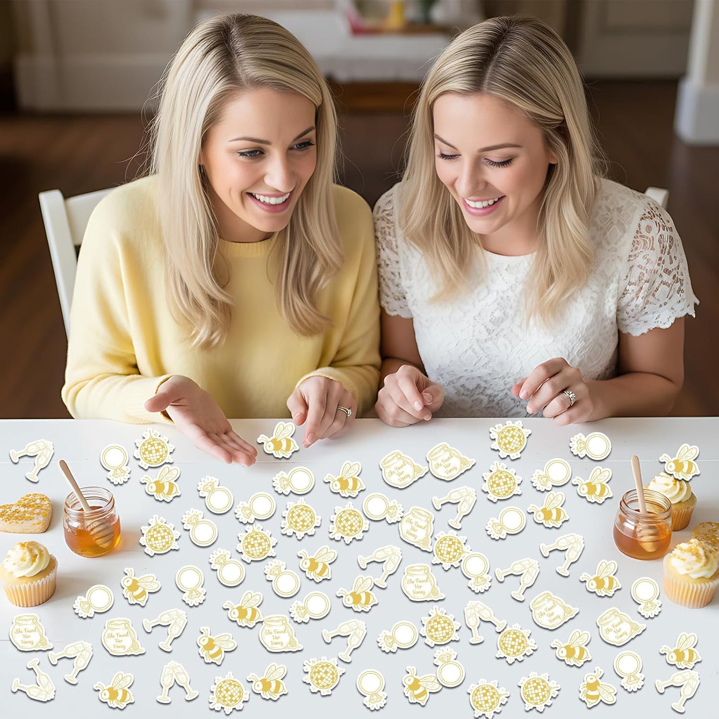 She Found Her Honey Bachelorette Party Confetti 200Pcs Yellow Bee Theme Table Scatter Decorations Double-Sided Paper Bridal Shower Wedding Baby Shower Party Supplies