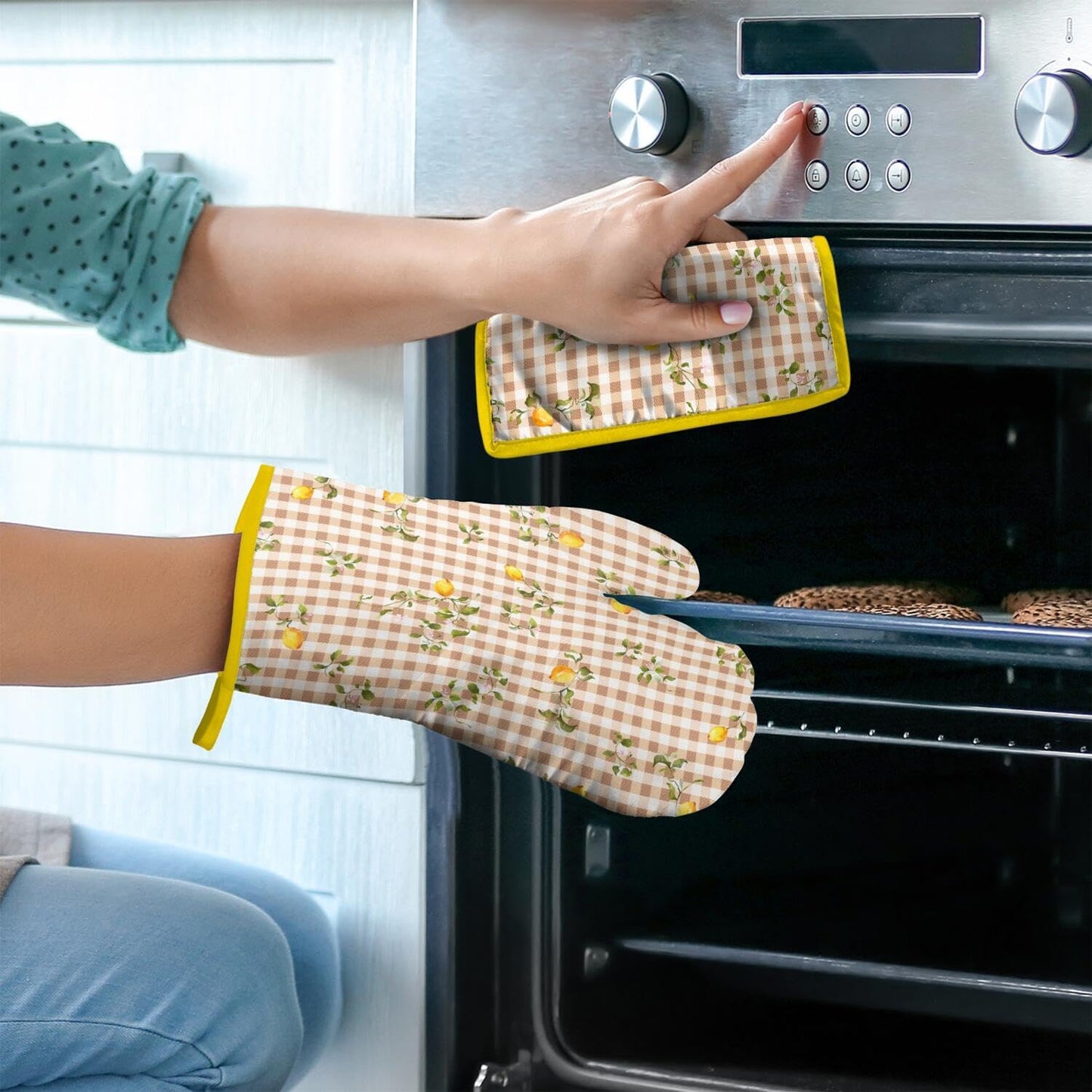 Lemon Oven Mitts and Pot Holders Sets of 4 Heat Resistant Lemon Gloves Gifts for Women 4pcs Oven Gloves Hot Pads for Kitchen Baking Cooking Grilling