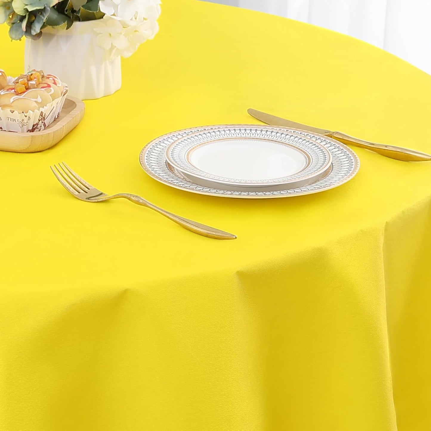Round Vinyl Tablecloth, Waterproof Spillproof Plastic Flannel Backed Table Cloth, Wipe Clean Table Cover for Dining, Buffet Parties and Camping (Yellow, 60")