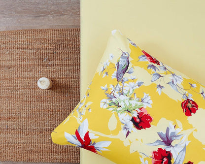 DaDa Bedding Radiant Sunshine Hummingbirds Bed Sheets, Yellow, Queen | Multi-Colorful Red Flowers, Fitted and Flat Sheets, With Pillow Cases, 4-Pieces