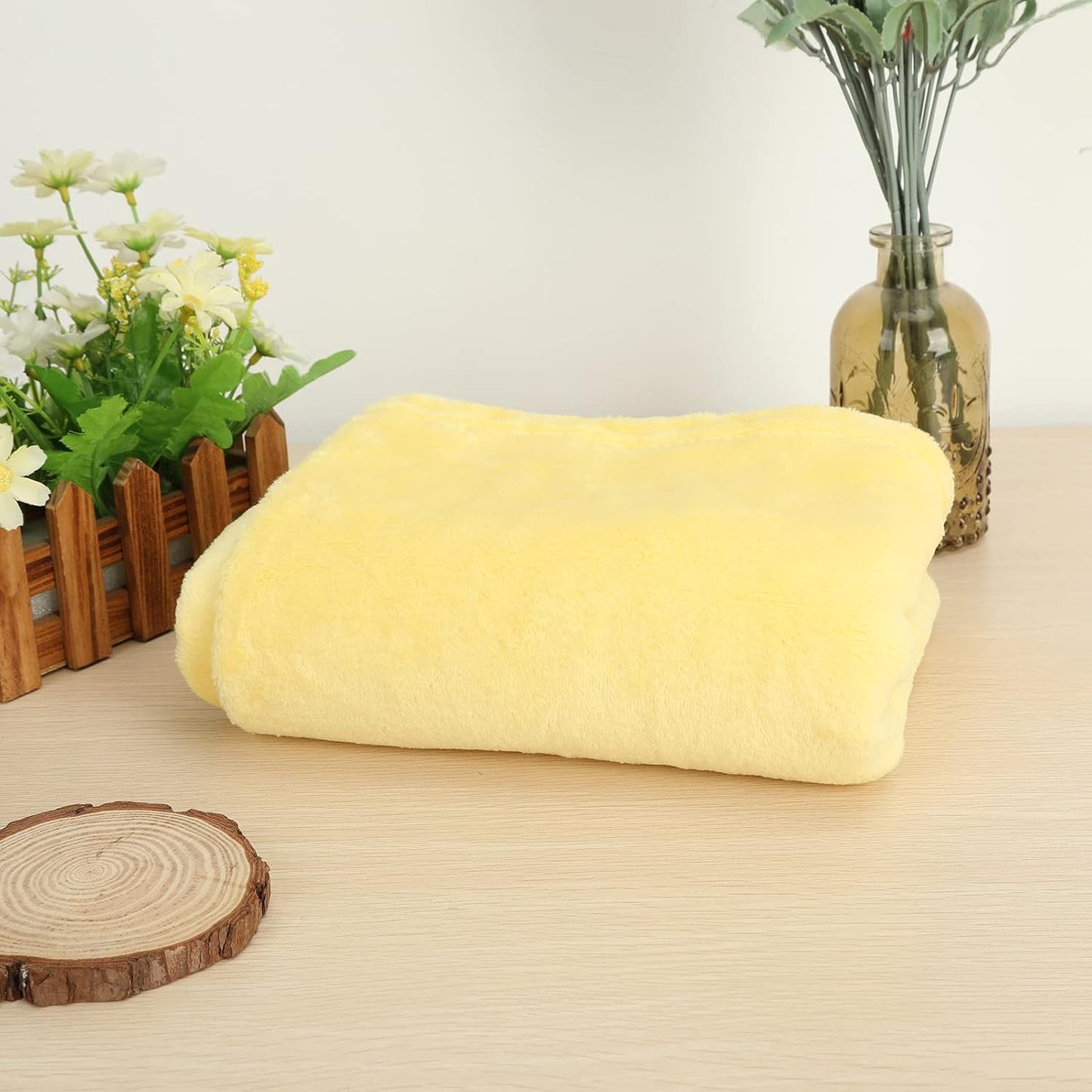Fleece Throw Blanket for Couch, Lightweight Plush Fuzzy Cozy Soft Blankets and Throws Sofa, Blanket, Cozy, Warm Bedding Bed Yello Yellow 50x70cm