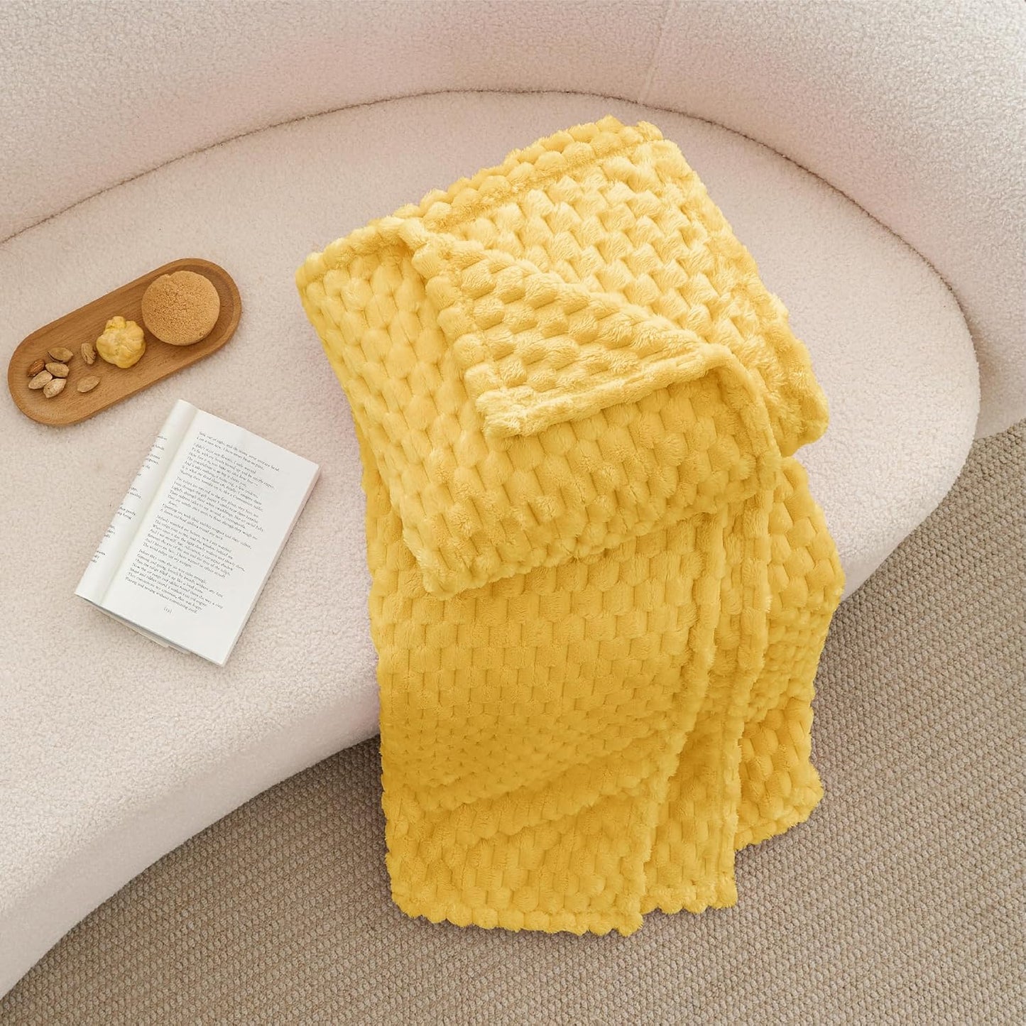BEDELITE Jacquard Blanket- 3D Fleece Decorative Yellow Throw Blanket, Super Soft and Cozy Warm Fuzzy Blanket All Seasons Suitable, 50x60Inches