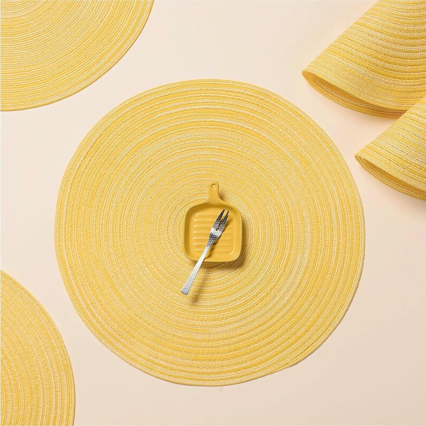 Round Braided Placemats Set of 6 Woven Table Mats for Dining Table Heat Resistant Easy to Clean Perfect for Kitchen & Home Decor (Yellow)