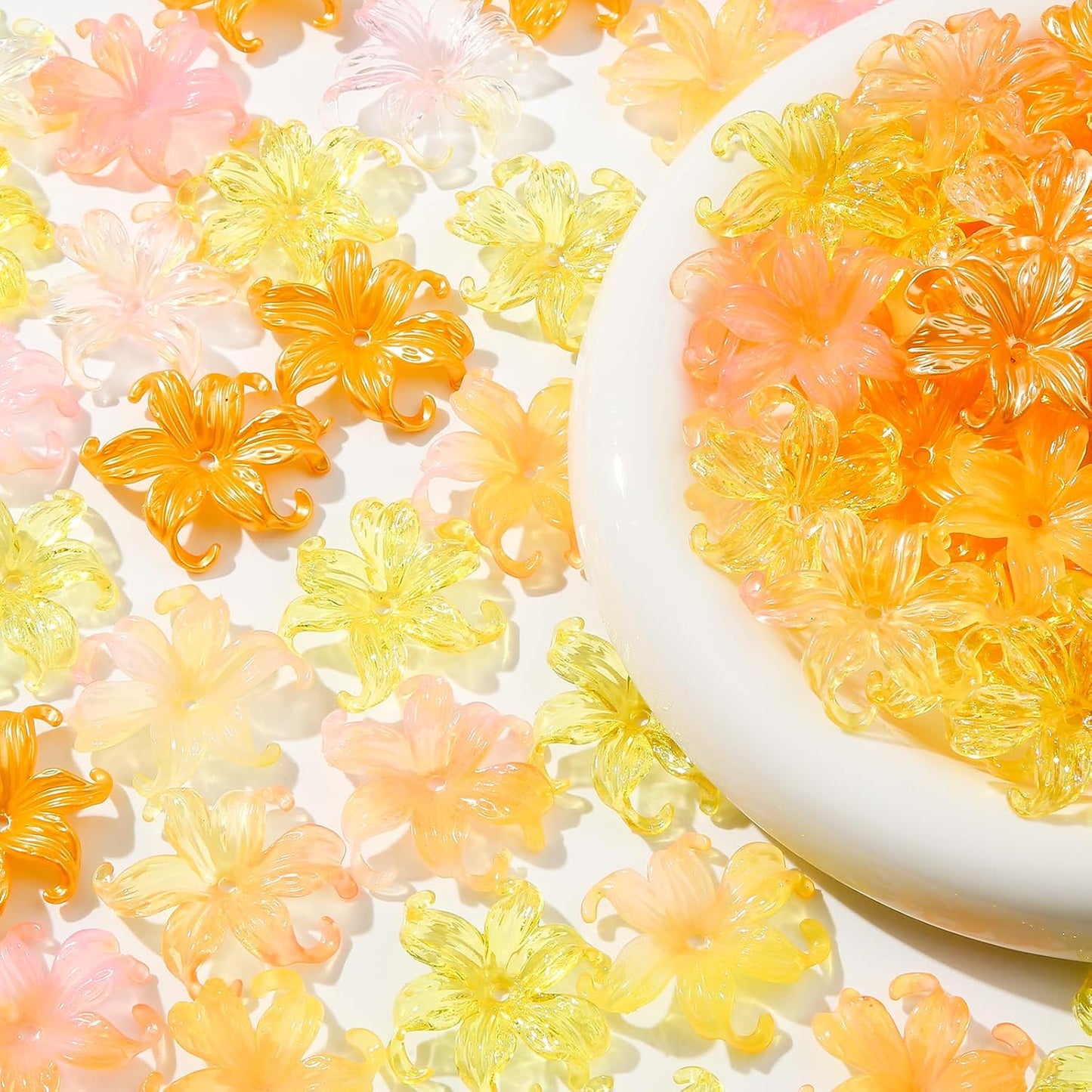 100pcs Iris Flower Beads Yellow Flower Beads Lily Shape Beads for DIY Crafts Bracelet Necklace Earrings Jewelry Making(Green)(Yellow)